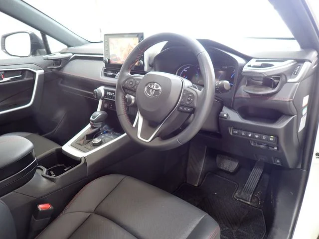 Toyota RAV4 PHV ブラックトーン photo 2