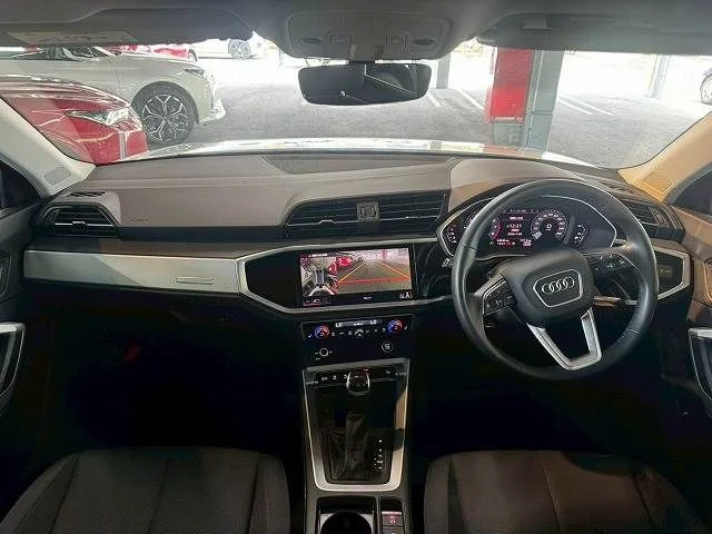 Audi AUDI Q3 35　TFSI　アドバンスド photo 2
