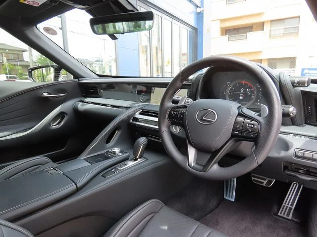 Toyota LEXUS LC500 Convertible ベースグレード photo 2