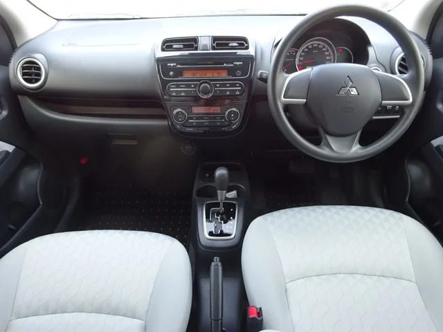 Mitsubishi MIRAGE hatchback M photo 2