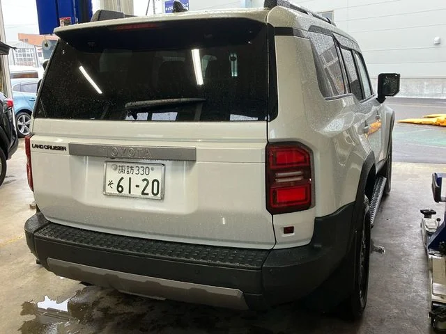 Toyota LANDCRUISER 250 VX photo 3