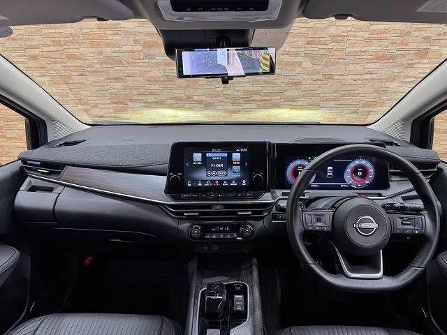 Nissan AURA G photo 2