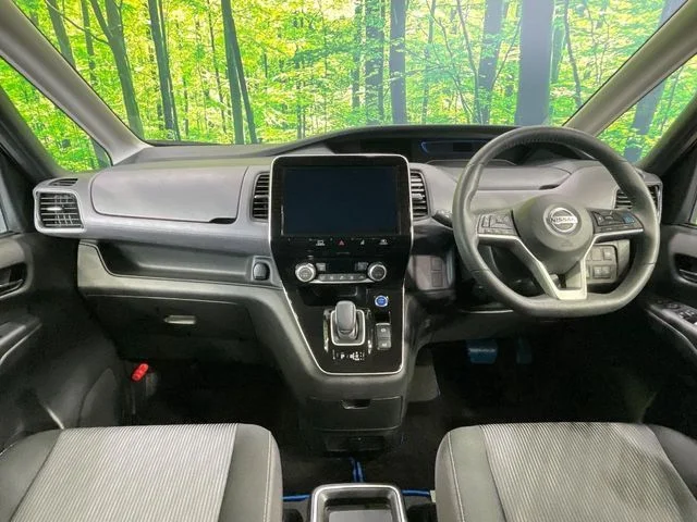 Nissan SERENA WG e−POWER　ハイウェイスター　V photo 2