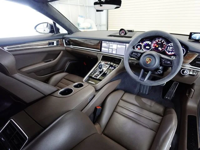 Porsche PORSCHE PANAMERA GTS photo 3