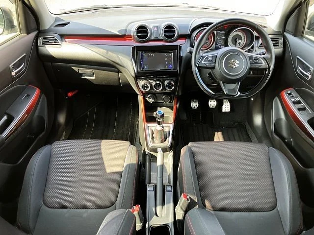 Suzuki SWIFT スポーツ photo 2