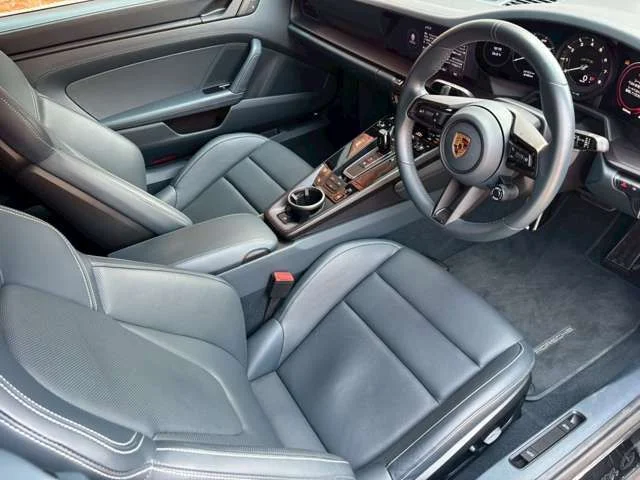 Porsche PORSCHE 911 open カレラGTS photo 2