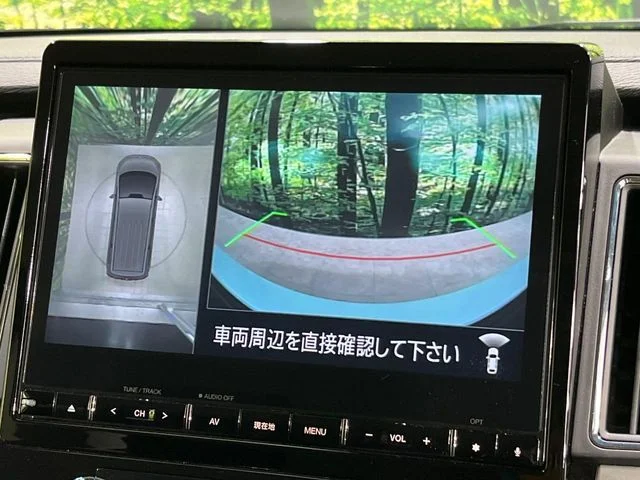 Mitsubishi DELICA D:5 4WD P photo 4