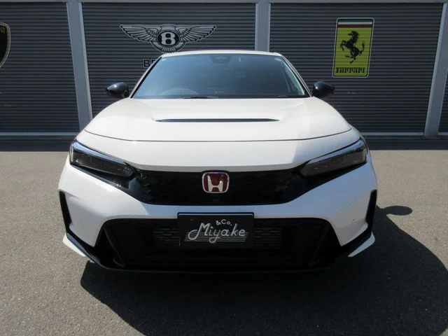 Honda CIVIC hatchback タイプR　レーシングブラックパッケージ photo 4