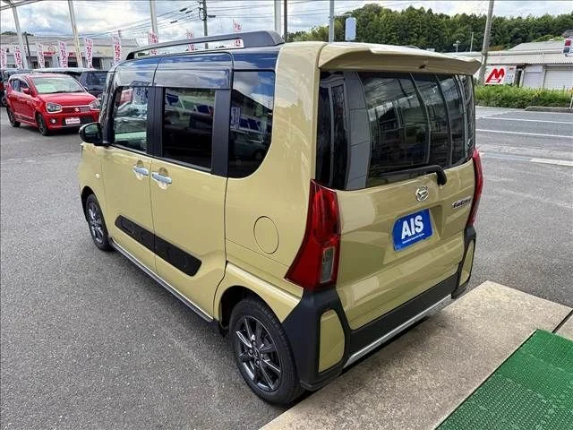Daihatsu TANTO FAN CROSS ベースグレード photo 3