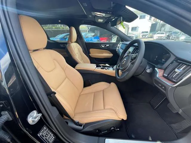 Volvo VOLVO V60 ウルトラ　T6　AWD　プラグインHV photo 2