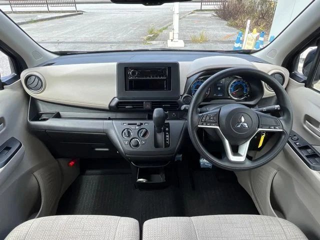 Mitsubishi eK WAGON M photo 2