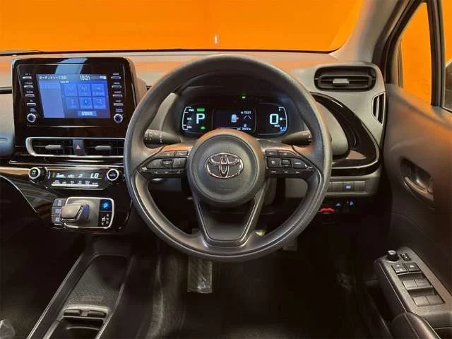Toyota AQUA X photo 2