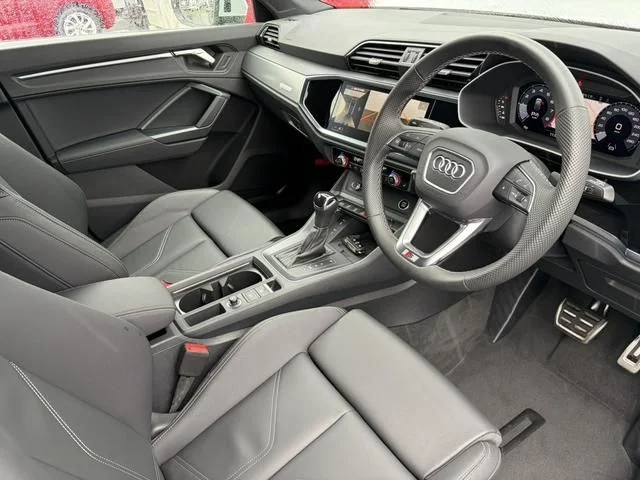 Audi AUDI Q3 SPORTBACK 35　TFSI　Sライン photo 2