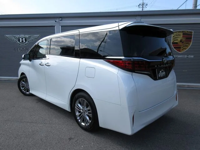 Toyota ALPHARD Z photo 3