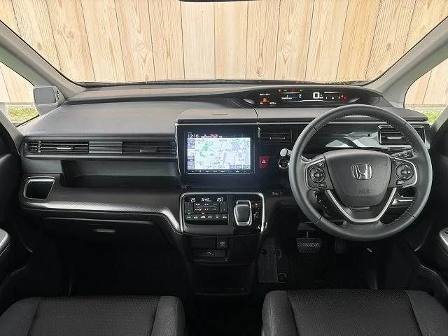 Honda STEPWAGON e:HEV SPADA G　ホンダセンシング photo 2