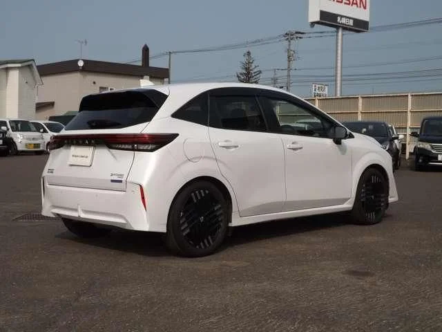 Nissan AURA G　FOUR　レザーエディション photo 2