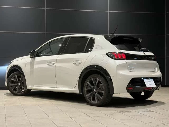 Peugeot PEUGEOT 208 GT photo 3