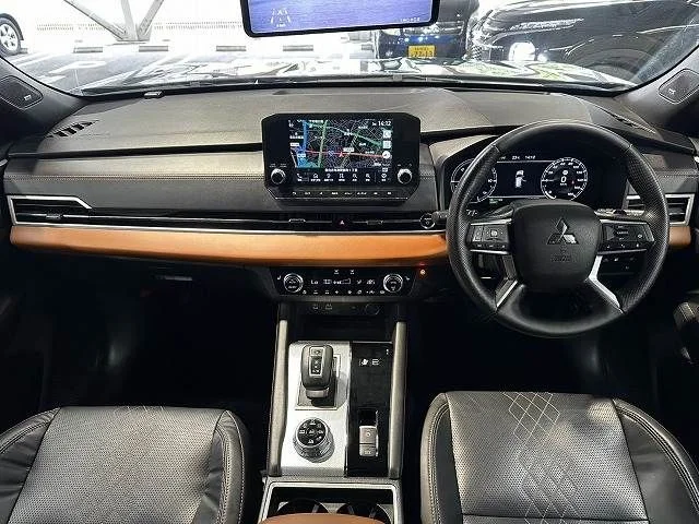 Mitsubishi OUTLANDER PHEV P photo 3