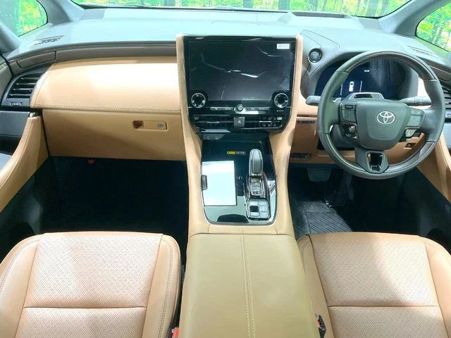 Toyota VELLFIRE Z　プレミア photo 2