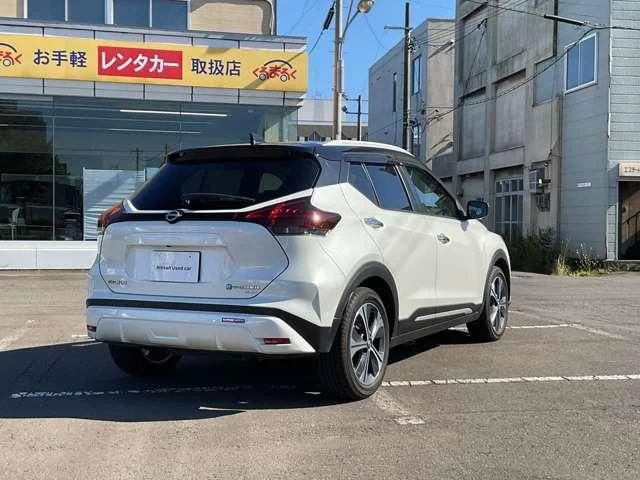 Nissan KICKS X　FOUR　ツートーンインテリアEd photo 2