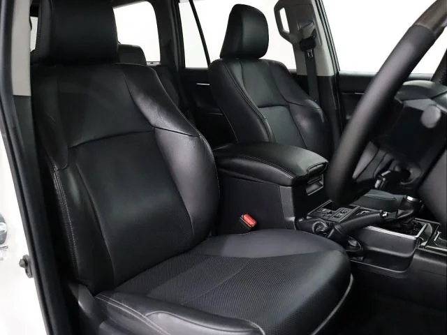 Toyota LANDCRUISER PRADO TX　Lパッケージ　ブラックエディション photo 3