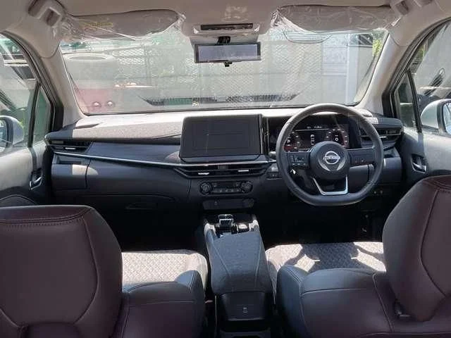Nissan AURA G　FOUR photo 3