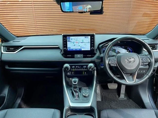 Toyota RAV4 PHV G　Z photo 2