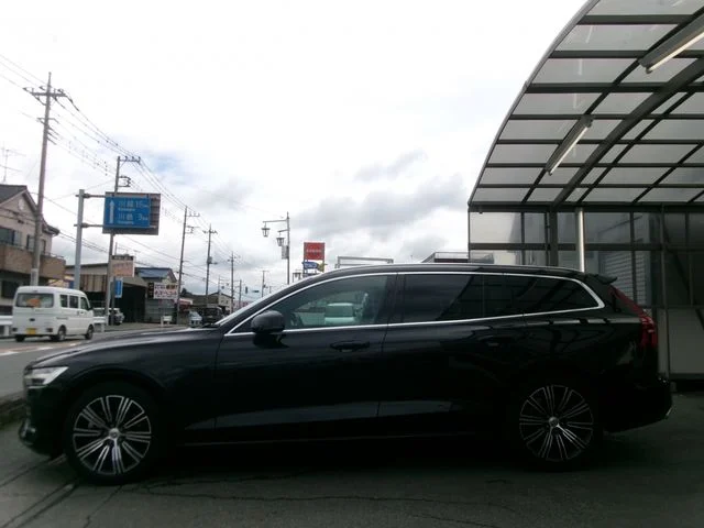 Volvo VOLVO V60 T5　インスクリプション photo 4