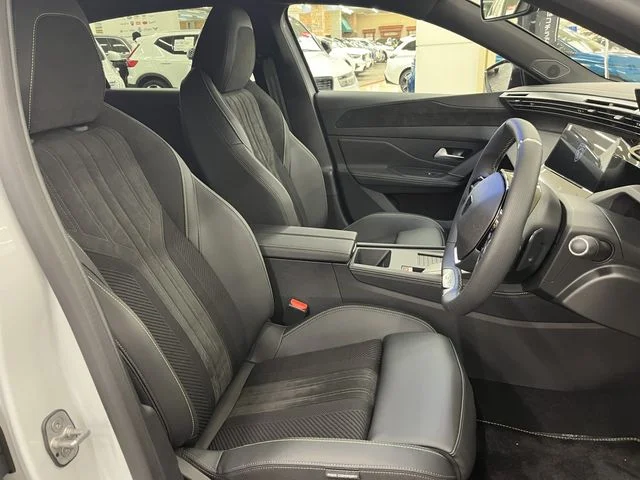 Peugeot PEUGEOT 308 GT　ハイブリッド photo 4