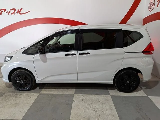 Honda FREED plus HYBRID 4WD G　ブラックスタイル photo 3