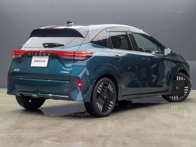 Nissan AURA G　レザーエディション photo 2
