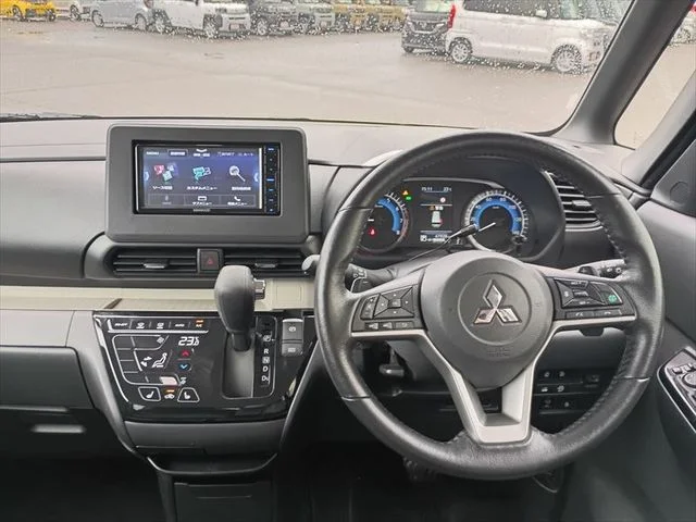 Mitsubishi DELICA MINI T　プレミアム photo 2