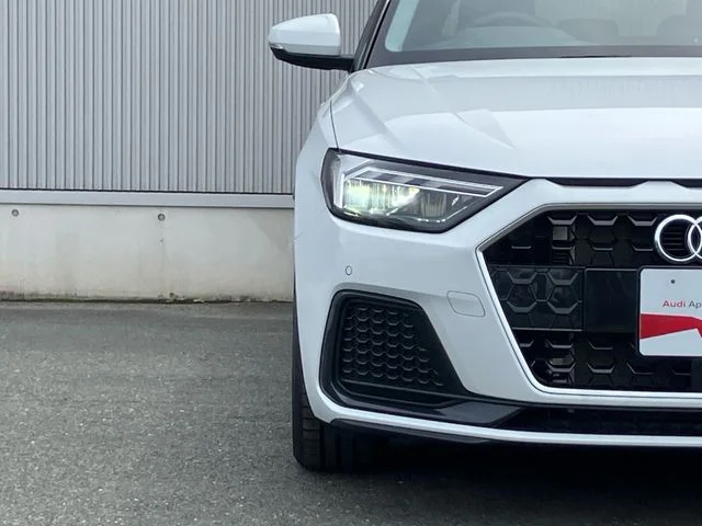 Audi AUDI A1 SPORTBACK 25　TFSI　アドバンスド photo 3
