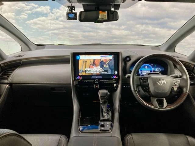 Toyota ALPHARD 4WD Z photo 2