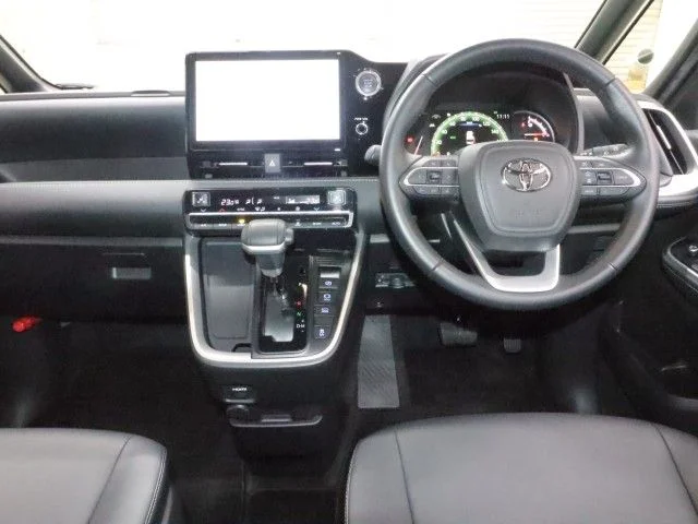 Toyota NOAH S−Z photo 3