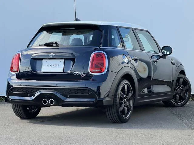Bmw MINI COOPER SD 5DOOR ベースグレード photo 3