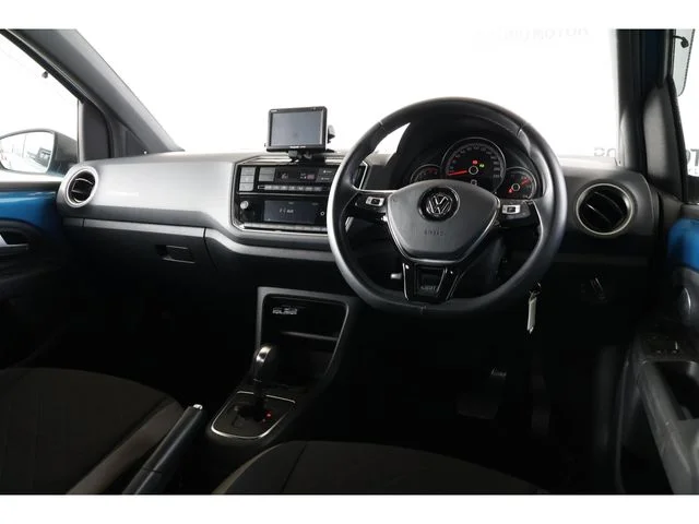 Volkswagen VOLKSWAGEN up! クロス　アップ！ photo 2