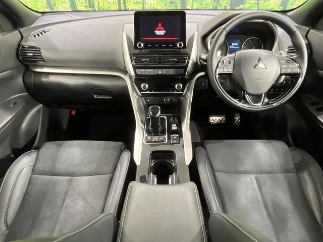 Mitsubishi ECLIPSE CROSS PHEV P photo 2