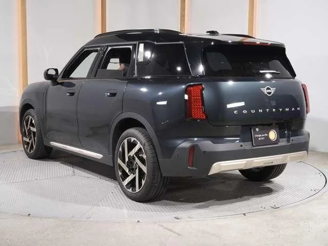 Bmw MINI COUNTRYMAN D photo 2