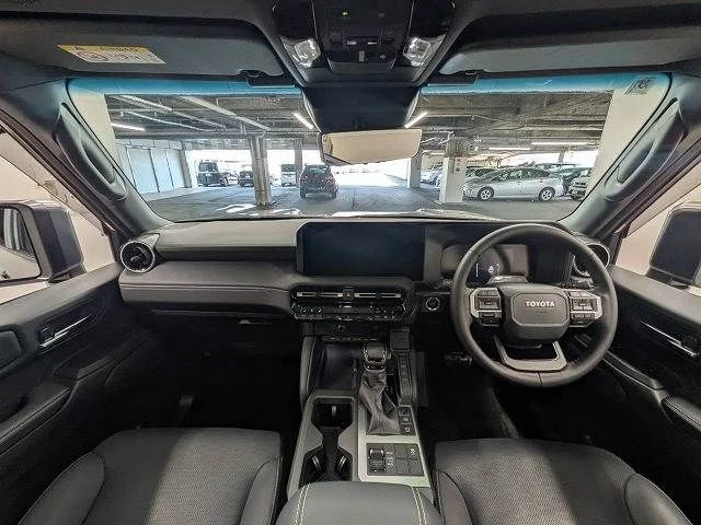 Toyota LANDCRUISER 250 VX photo 2