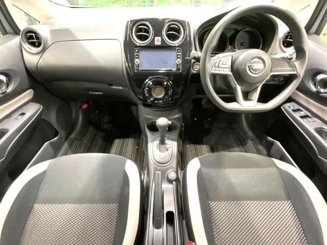Nissan NOTE X　Vセレクション photo 2