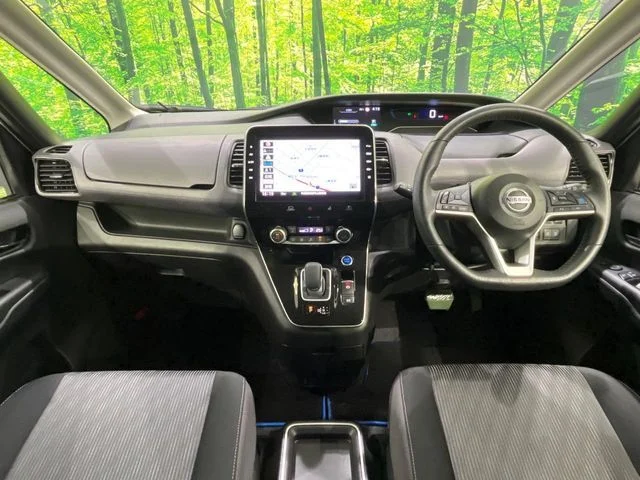 Nissan SERENA WG e−POWER　ハイウェイスター　V photo 2