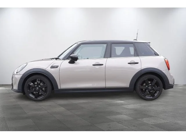 Bmw MINI COOPER SD 5DOOR ベースグレード photo 4