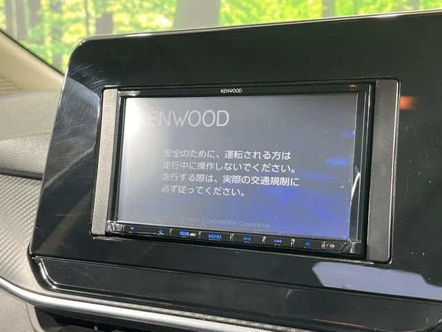 Nissan NOTE 4WD X　FOUR photo 3