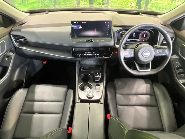 Nissan X-TRAIL HYBRID 4WD G　e−4ORCE photo 2