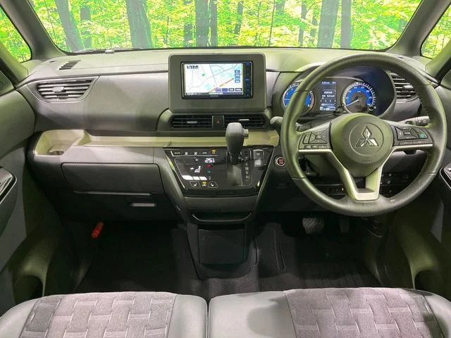 Mitsubishi DELICA MINI T　プレミアム photo 2