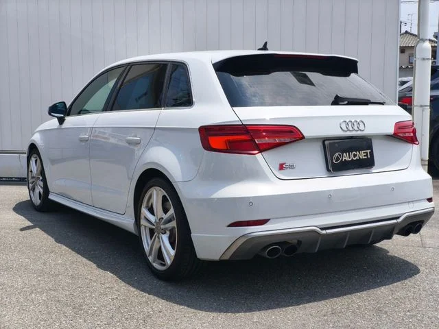 Audi AUDI S3 SPORTBACK ベースグレード photo 3