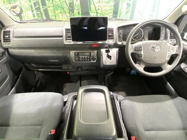 Toyota HIACE van 4WD スーパーGL　ロング photo 2