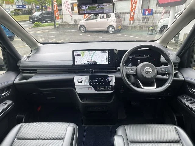 Nissan SERENA WG オーテック photo 2