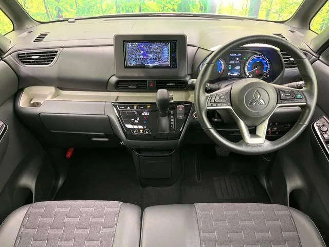 Mitsubishi DELICA MINI G　プレミアム photo 2